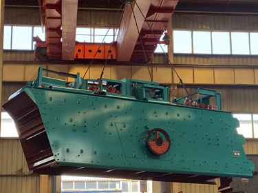 砂石料生產線配套設備顎破、振動篩等設備發貨出口國外